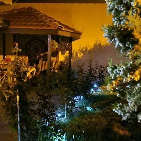 Nyaraló при дони Kavarna