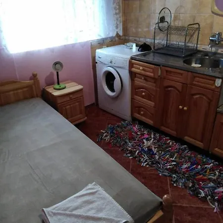 при дони Nyaraló